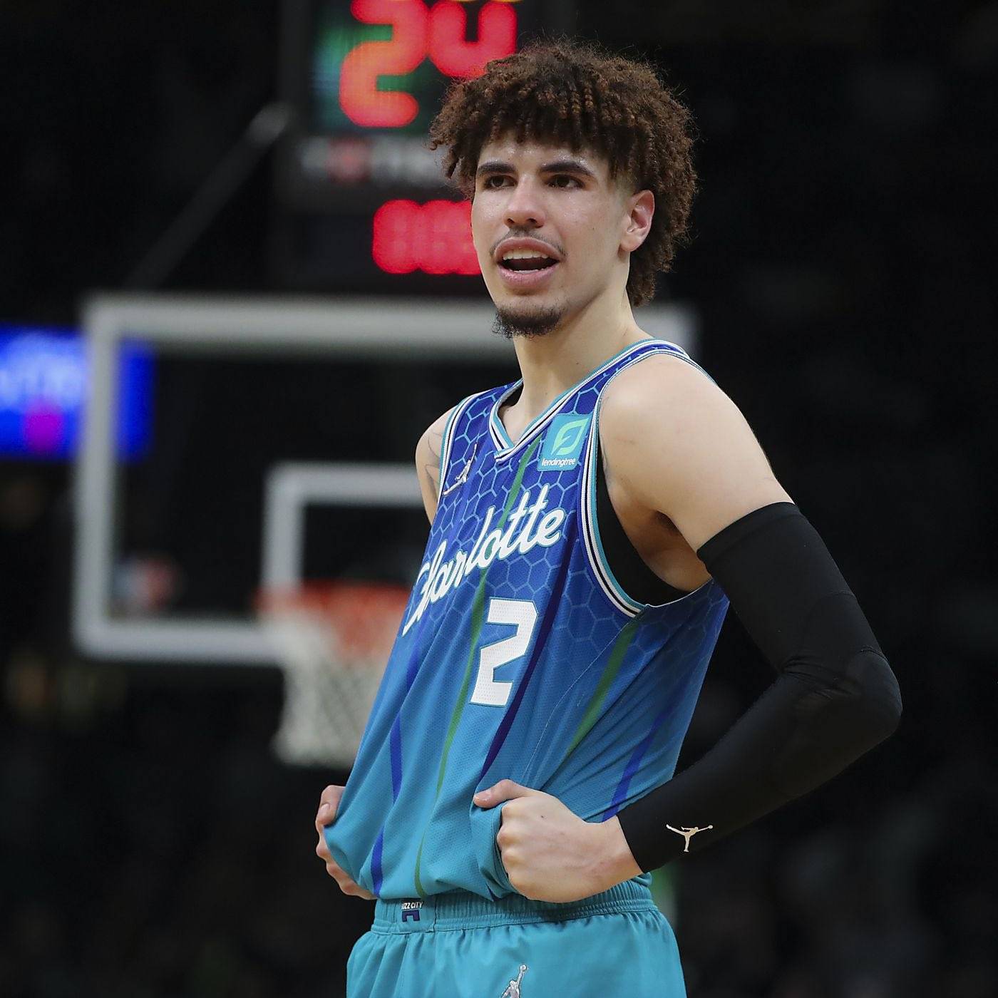 里程碑夜夏洛特黄蜂造点机会;欧篮联冲刺阶段刷纪录;话题不断;心理建设被强调的简单介绍 里程碑夜夏洛特黄蜂造点机会;欧篮联冲刺阶段刷纪录;话题不断;心理建设被强调的简单介绍