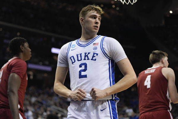 关于今晨达拉斯独行侠调整名单以备CBA季后赛国际米兰国际比赛日调整名单，媒体一致点评：AC米兰赛后战术微调的信息